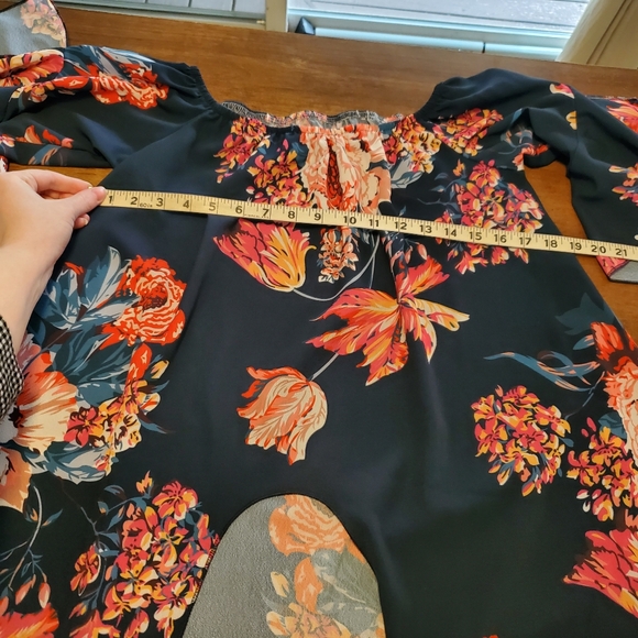 Floral Cropped Tie Front Vacation Top Off The Shoulder Medium - Picture 9 of 9